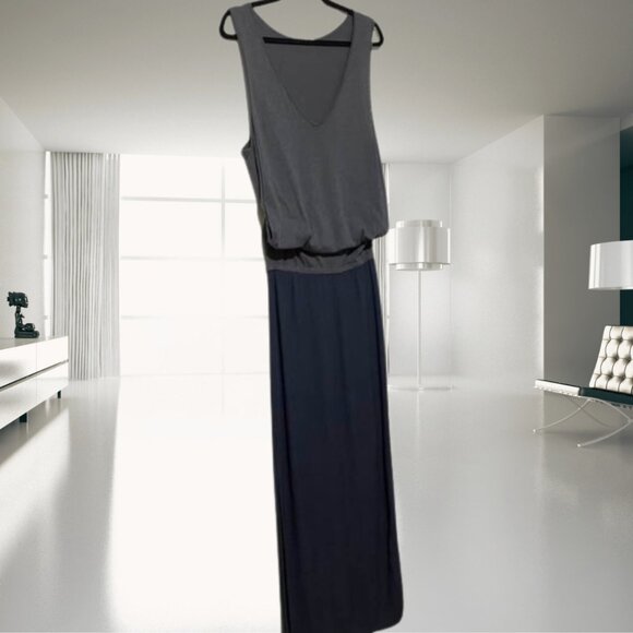 Monrow Grey and Blue Maxi Dress – V-Neck, Side Slit, Elastic Waist, Size Medium - Picture 3 of 10